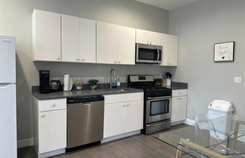 Bright & Airy 1 BDRM Private Apt - Foto 5