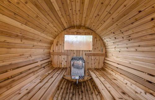 5th St Getaway w Sauna Hot tub Firepit & Game Room - Foto 28