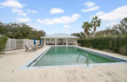 Comfortable 4 bedroom 4 bath Home Near Disney - Foto 26