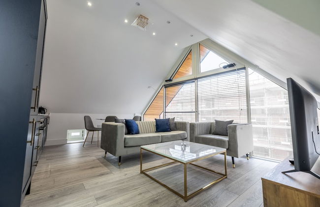 Impeccable 2-bed Apartment in Camberley - Foto 16