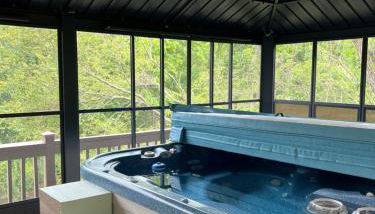 Serenity Views Retreat - Close to City and Parkway! - Foto 1