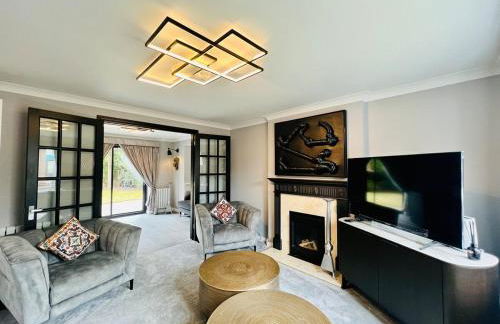 Luxury Homely Stay Near City Centre With Parking - Foto 8