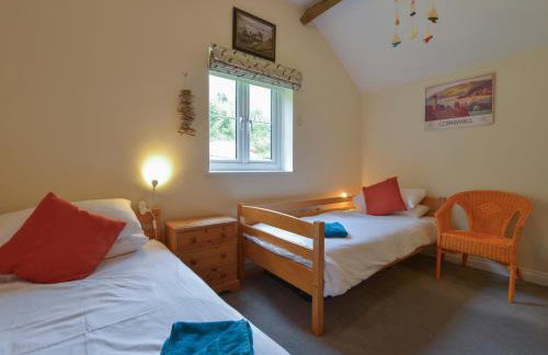 Virginia Cottage - Photo 11