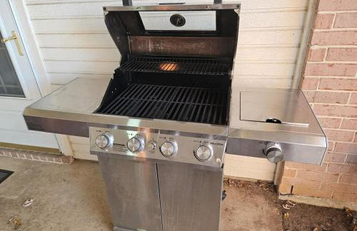 DFW Family Fun Retreat Game Room Pool Table Air Hockey Arcade Work Space Grill BBQ Firepit - Foto 45