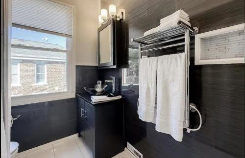 Spacious Home Downtown - Children's Hospital, Pets - Foto 42