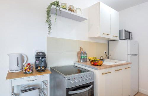 L'écrin des Bois - Proche aéroport Beauvais, Chantilly, forêt de Hez-Froidmont, parking public gratuit, Wifi & Netflix - Foto 5