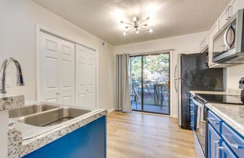 15 Mi to Greensboro Archdale Condo with Fireplace - Foto 8