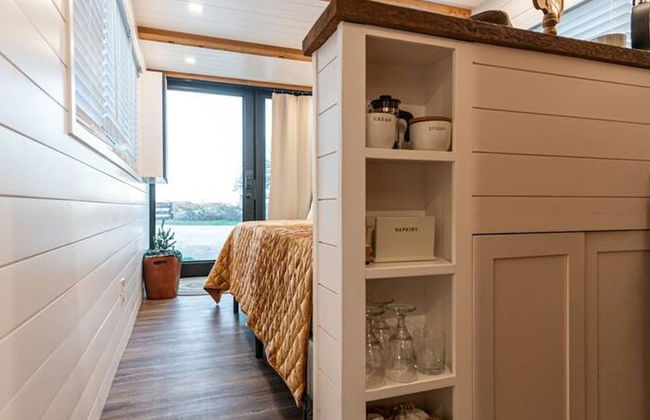 Deer Creek Tiny Container Home-12 Min to Magnolia - Foto 10