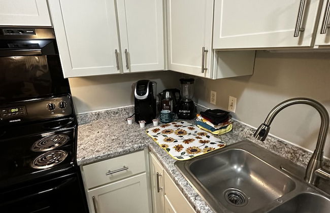 Glamorous 2B2BA with patio views and gym - Foto 12