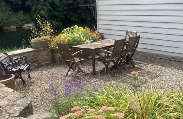 The Studio, spacious riverside property in Ludlow with private parking - Photo 21