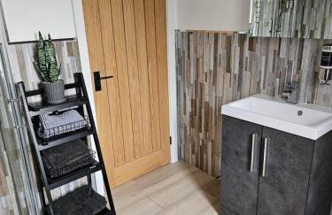 The Retreat - Photo 16