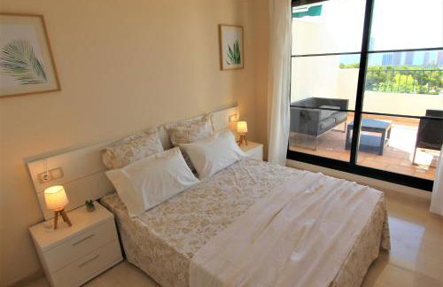 Sierra Cortina Apartamento con vistas al mar - Foto 9