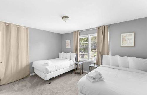 Broadmoor Bungalow - Both Units - Foto 53