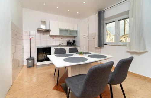 Apartments Lores - Photo 28