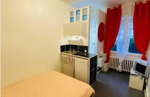 jolie studette simple et équipée st mande proche bois et transports - Foto 1