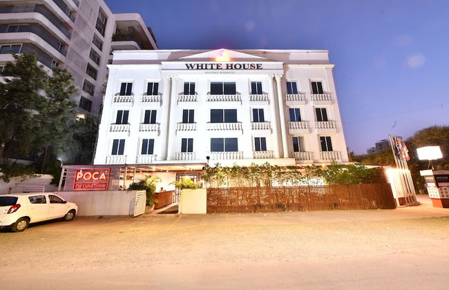 Click White House Residency Vadodara - Foto 1