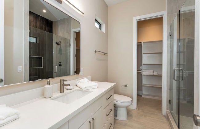 Spacious Bay - Photo 24