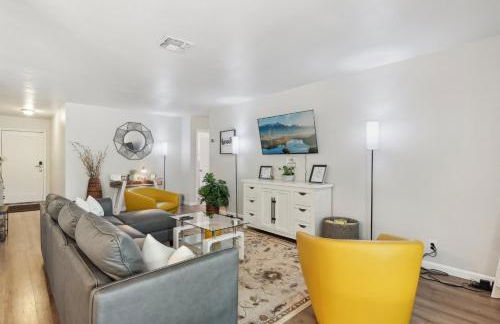 Modern Rental Near Medical Center, Six Flags, UTSA, La Cantera, Lackland AFB - Foto 6