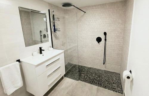 Across from the Turia Modern City Stay - Foto 17