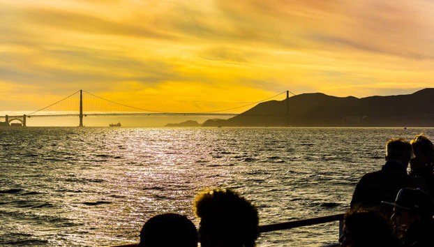 San Francisco Bay Sunset Cruise - Photo 2, Sailing around San Francisco at sunset