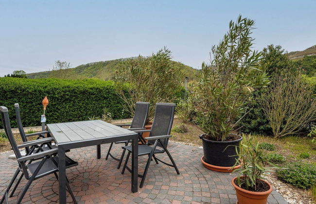 Garden Retreat With Pond View - Photo 19