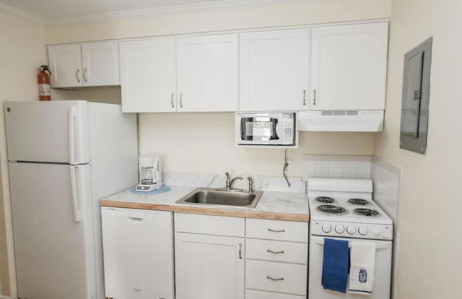 Beautiful Sea Gem - Condo 1 4 mi From Beach w Pool - Foto 9