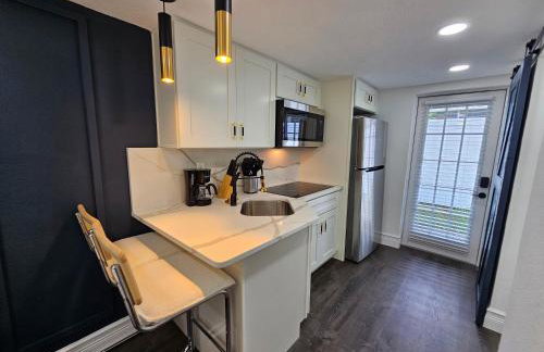 The Hideaway DT Orlando Tiny Home w Free Parking - Foto 34