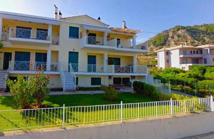 Derveni Seaside Apartments - Deluxe Sea View Penthouse Jacuzzi-BBQ & Groundfloor Garden View Apartment - Foto 35