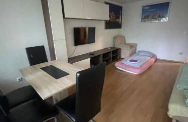 Cosy Accommodation - very central - Photo 11