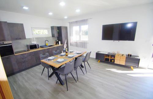 Villa with private pool in village Šišan - Foto 4