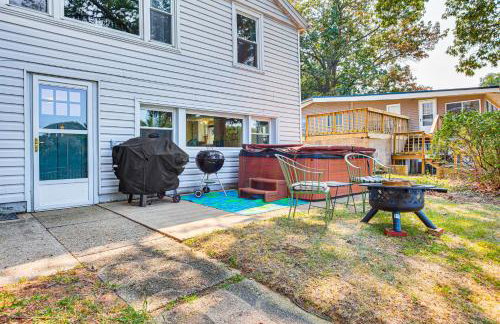 Lakefront Home with Patio in Havana! - Photo 23