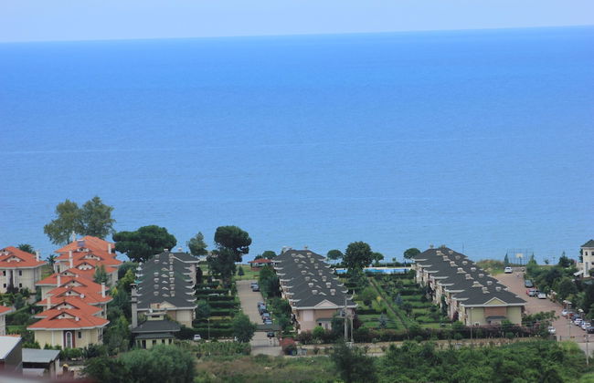 Royal Life Residence - Photo 42