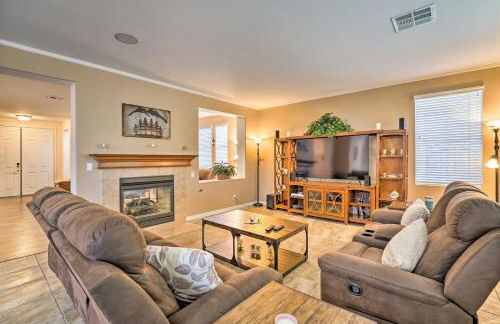 Spacious North Las Vegas Home with Yard - Foto 8