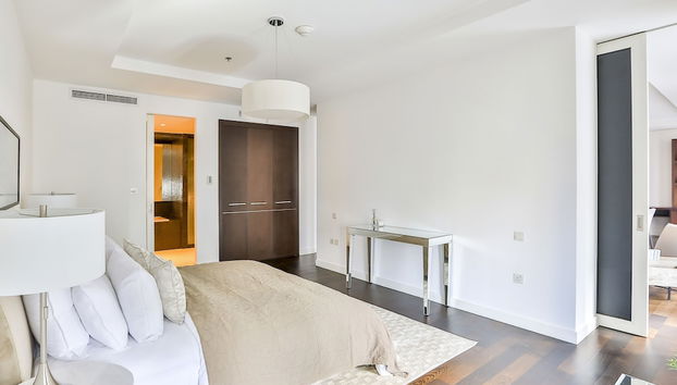 Driven Holiday Homes - Limestone House - Foto 3, Habitación