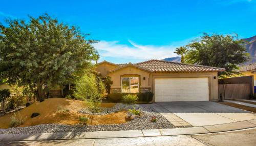 Near Downtown Palm Springs Home with Mountain Views - Foto 4