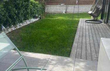 Glass and wood designer villa with garden in centertown - Foto 55