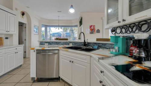 Salty Heated Pool Escape - Nearby Beach - Foto 3