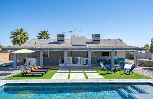 Backyard Oasis Heated Pool Game Room Gazebo - Foto 67