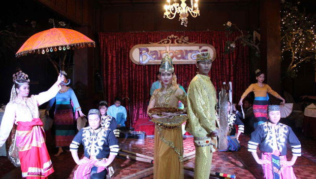 Spettacolo folcloristico a Manila