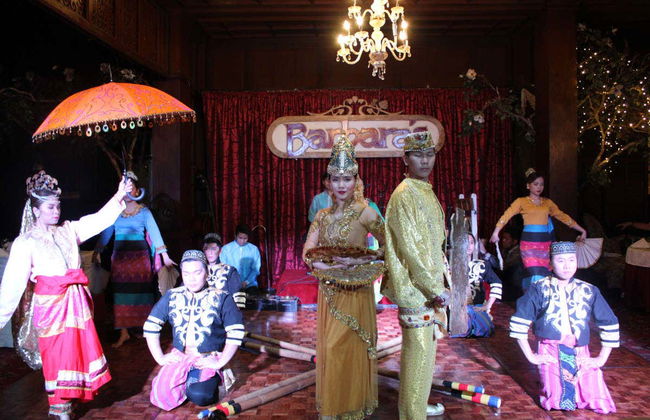 Barbara's Heritage Restaurant Dinner & Show - Foto 2