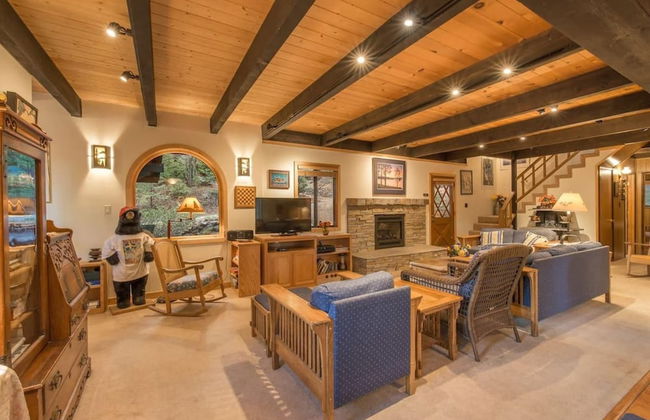 Musketeer by Avantstay Family Friendly Home In Tahoe Swiss Village! - Foto 11