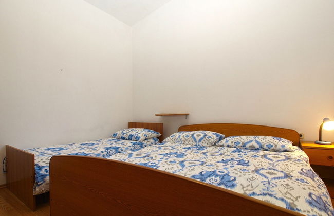 Apartment 1907 - Photo 2