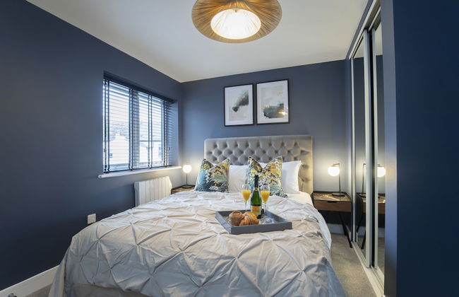 Elliot Oliver - Exquisite 2 Bedroom Apartment With Garden, Parking & EV Charger - Photo 2