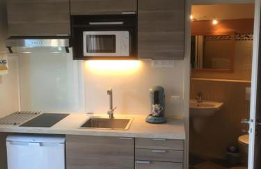 Studio chez Charles et Marie, indépendant de la maison, accès piscine, très calme, - Foto 8