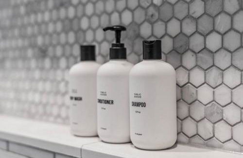 Zestlife-LuxuryEscape-ThemedRooms-Pool-GameRoom - Foto 61