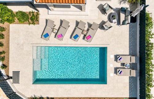 Villa Aria with heated Pool and Whirlpool - Happy Rentals - Foto 39