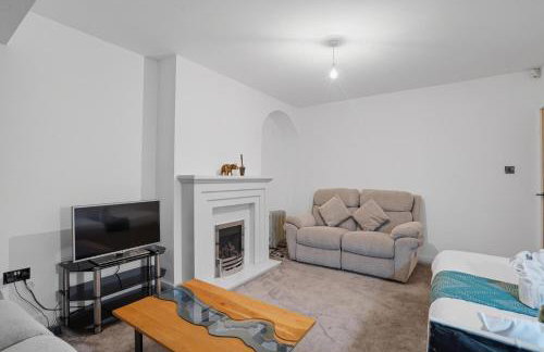 Spacious Modern 4BR Home 2 Luxury Bathrooms Private Parking Near M54, M6, JLR & WV1 - Foto 6