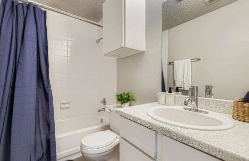 Chic 2B - 2BA Getaway - Cedar Park - North Austin - Foto 16