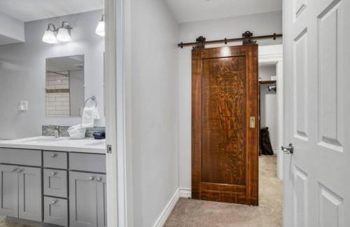 Historic remodeled home in Laurelhurst Portland - Photo 9