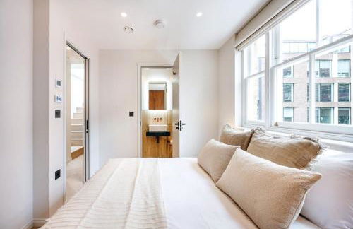 Covent Garden 2 bed 2 bath duplex - Photo 10